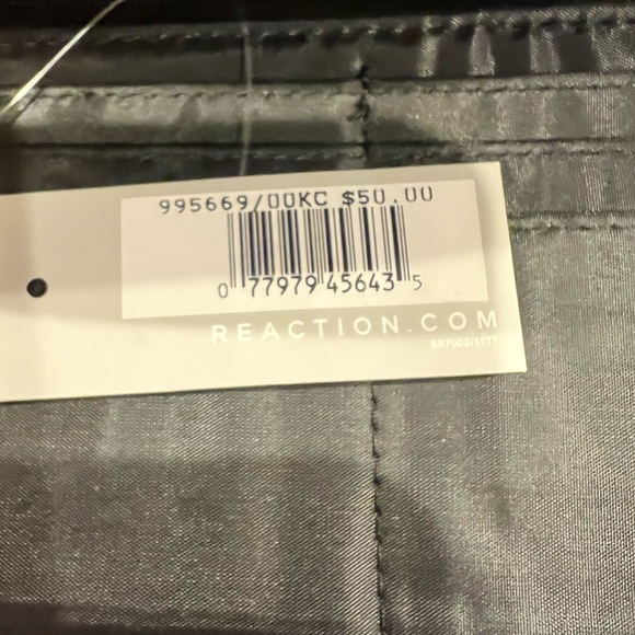 Kenneth Cole womens wallet - Picture 4 of 8